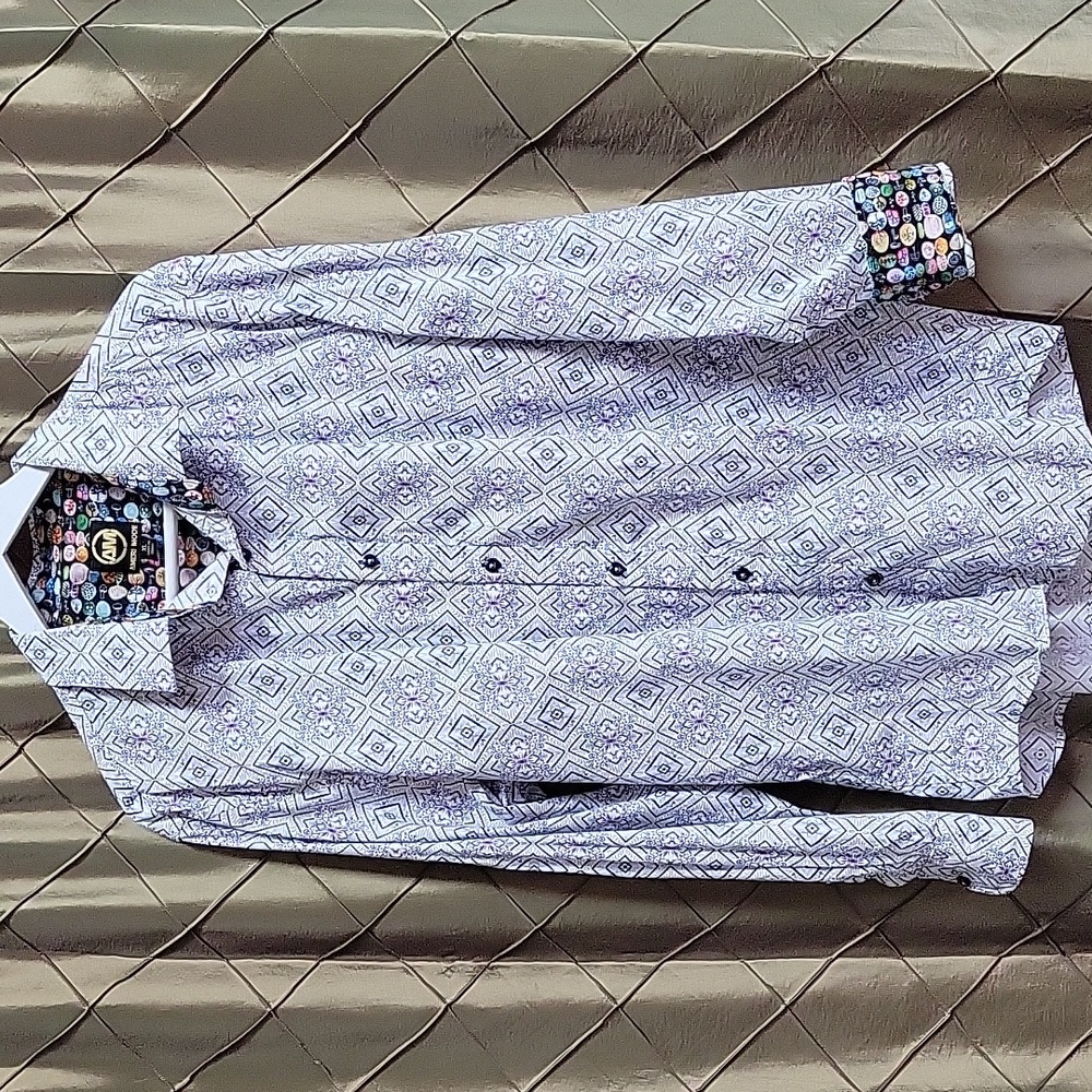 EUC- Ameri Mode Geometric Print Button Down w/Contrasting Cuff